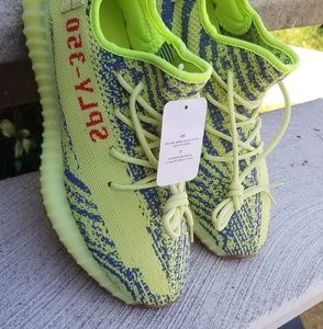 Yeezys V2 Semi Frozen Yellow